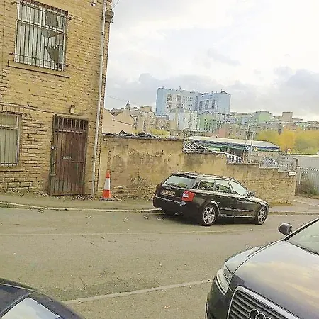 Double Close To Bradford And Centre Guest house