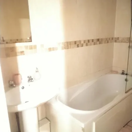 מלון Double Close To And Centre *