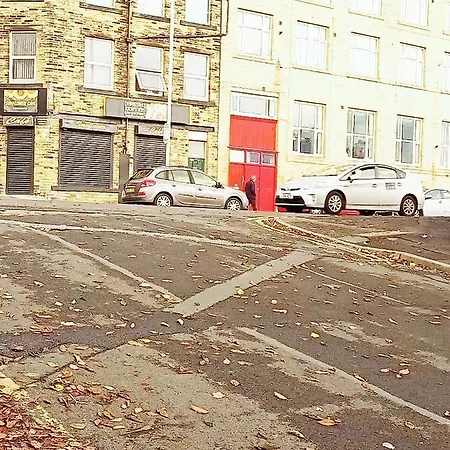 Guest house Double Close To Bradford And Centre *
