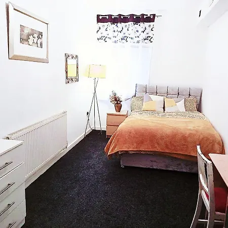 Double Close To Bradford And Centre Guest house